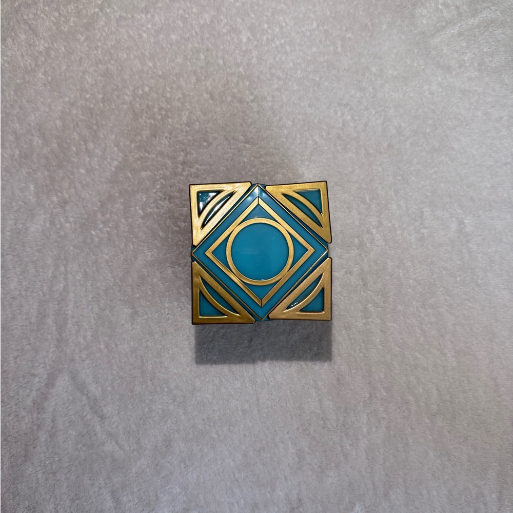 Disneyland Star Wars Land Jedi Holocron